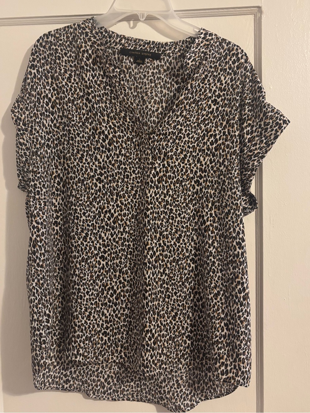 Cynthia Steffe Leopard Print V-Neck Short Sleeve Top - Brown/Black/White